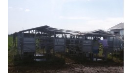 Mobile milking parlour system for 100-200 cows