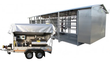 Mobile milking to cooling tank